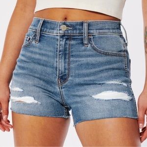 Hollister High Rise 3” Ripped Denim Shorts - Size 29